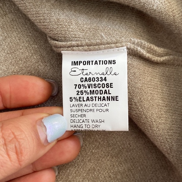 2/$25Elegant Chic formal boxy Beige light brown Sweater Pearl Accents sz medium - Picture 5 of 9